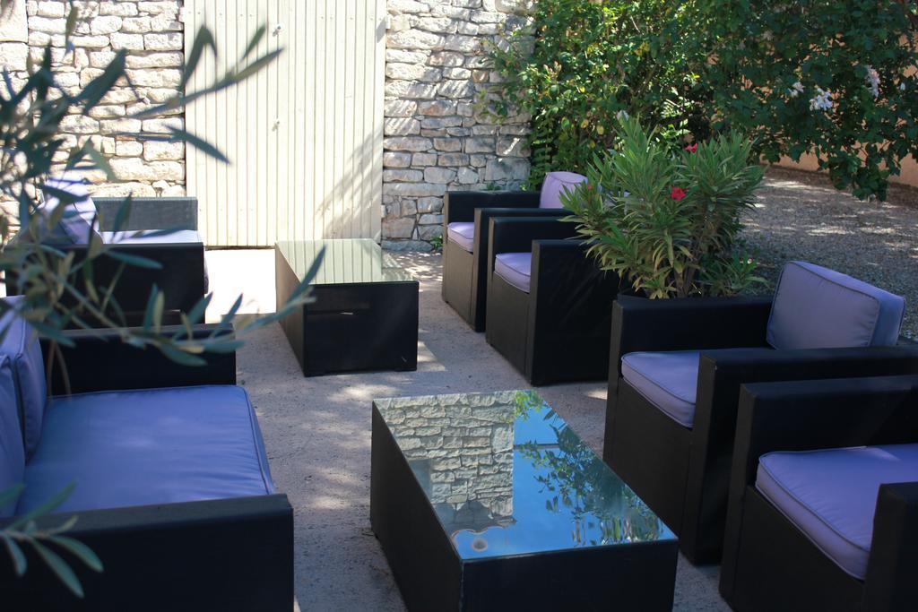 Logis Hotel Le Manoir & Lounge Apt Exterior photo